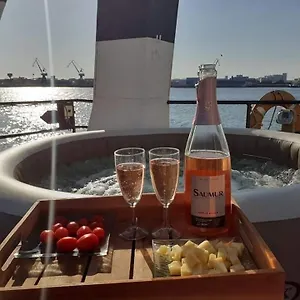 Remorqueur Insolite Proche Lorient Locmiquélic